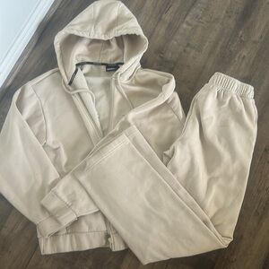 Alphalete origin sweat set joggers and zip up hoodie sea salt